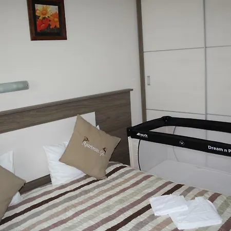 Apartment G6 *